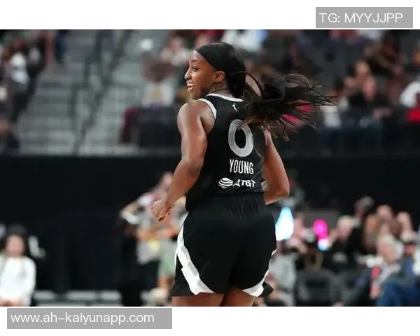 茂茂发力杰基杨错失关键上篮WNBA半决赛抢五战进入激烈加时赛